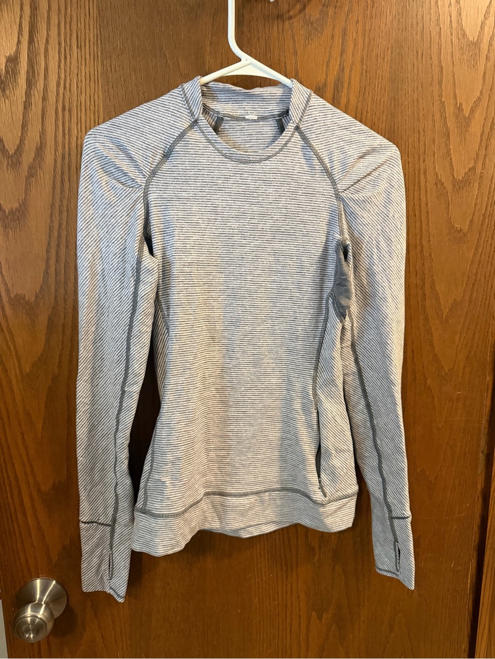 Women's Lululemon Long-Sleeve Workout Top